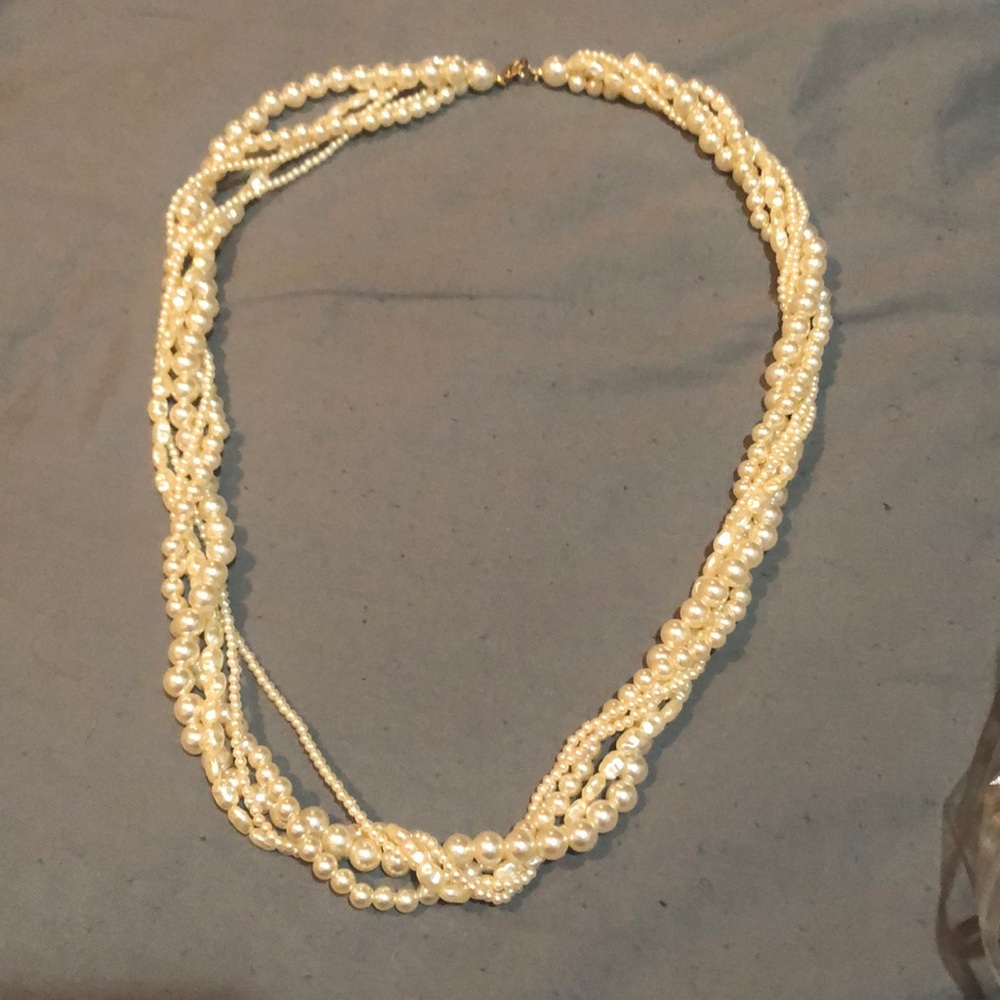 Costume jewelry- pearls